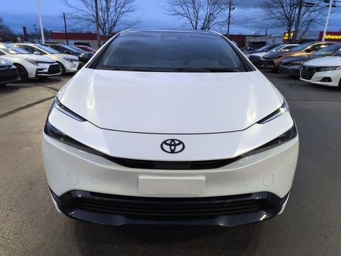Used 2025 Toyota Prius image 8