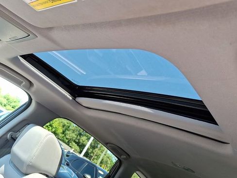 Used 2017 Honda CR-V EX-L image 11
