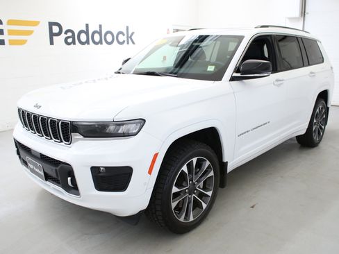 Used 2023 Jeep Grand Cherokee L Overland w/ MOPAR Finishing Package AWD/4WD image 4