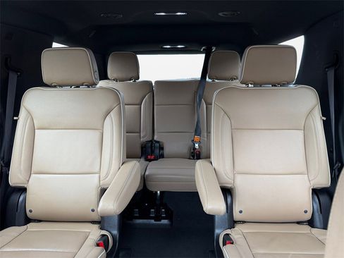 Used 2024 Chevrolet Tahoe Premier image 16