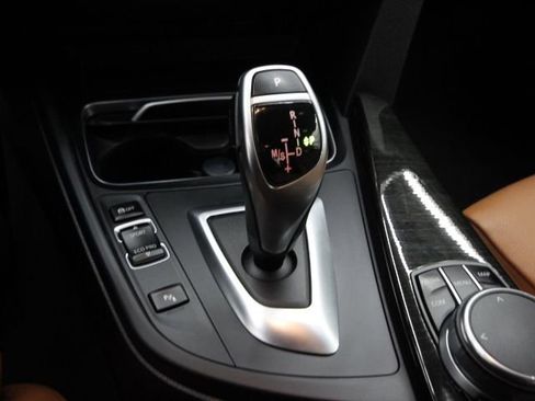 Used 2019 BMW 430i xDrive Convertible w/ M Sport Package image 30