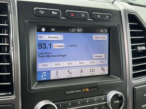 Used 2018 Ford Expedition Max Platinum AWD/4WD image 18