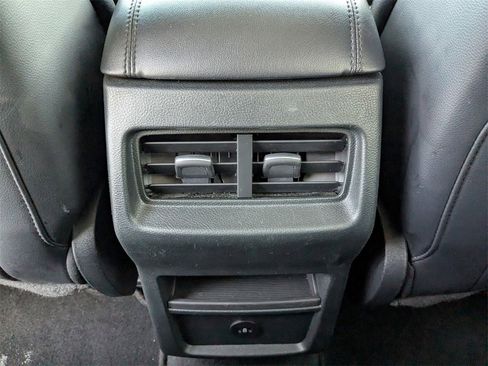 Used 2024 Ford Edge SEL image 28