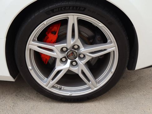Used 2023 Chevrolet Corvette Stingray Premium Conv w/ Z51 Performance Package RWD image 25