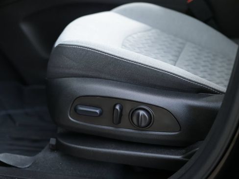 Used 2024 Chevrolet Equinox LS w/ LS Convenience Package FWD image 19