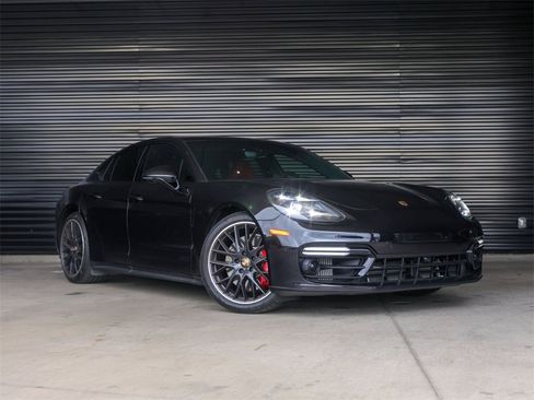 Certified 2023 Porsche Panamera GTS image 9