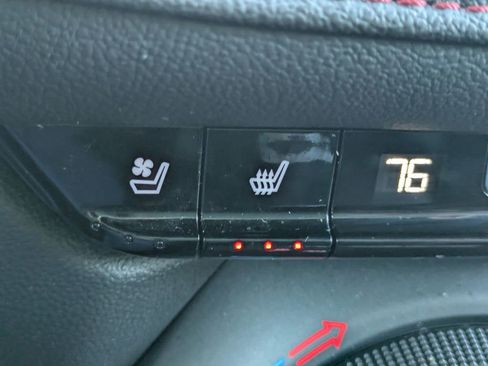 Used 2021 Chevrolet Blazer RS w/ Enhanced Convenience Package image 23