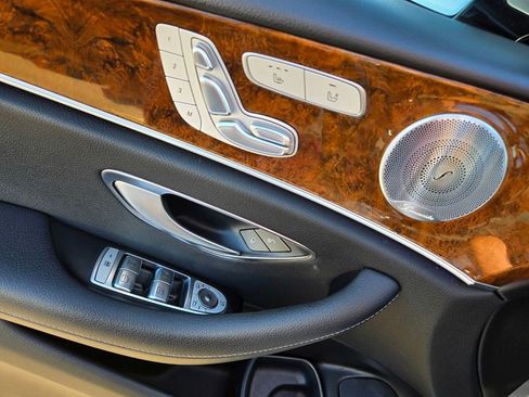 Used 2020 Mercedes-Benz E 450 E 450 w/ Driver Assistance Package image 24