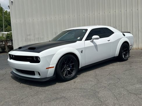 Used 2023 Dodge Challenger SRT Hellcat RWD image 2