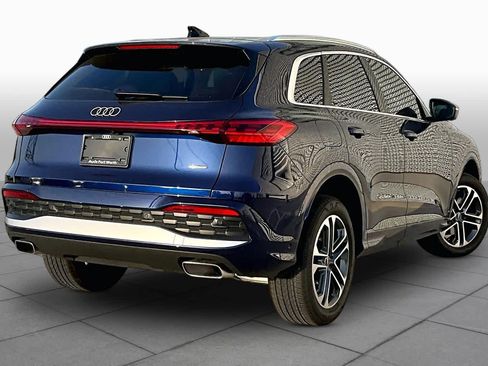 Used 2025 Audi Q5 Premium w/ Convenience Package AWD/4WD image 12
