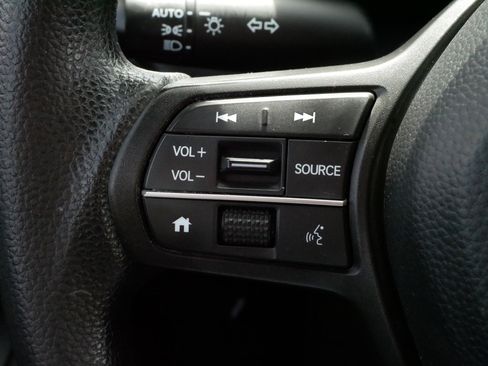 Used 2023 Honda HR-V LX image 27
