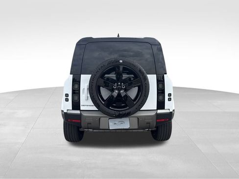 New 2026 Land Rover Defender 110 S image 4