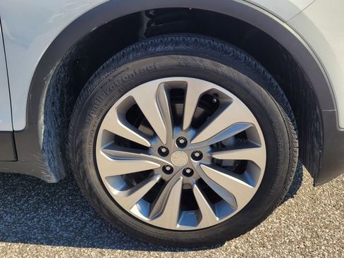 Used 2020 Buick Encore Preferred image 11