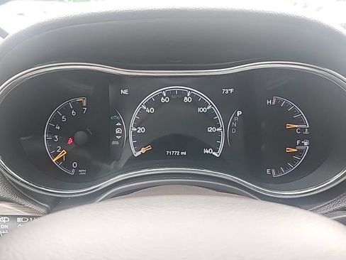 Used 2019 Jeep Grand Cherokee Overland AWD/4WD image 12