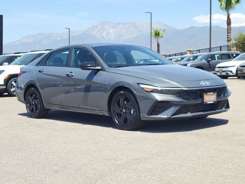 New 2026 Hyundai Elantra SEL Sport FWD image 33