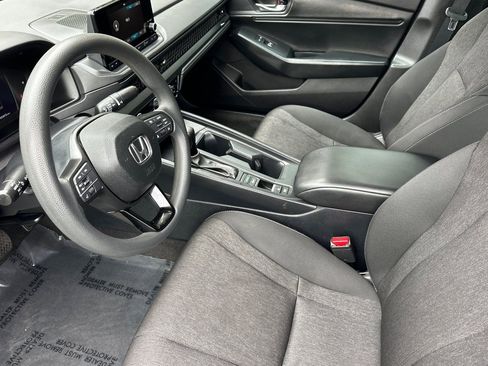 Used 2024 Honda Accord EX image 9
