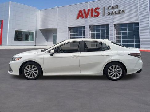 Used 2024 Toyota Camry LE image 10