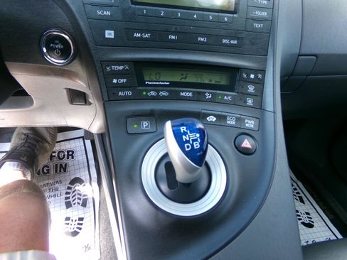 Used 2010 Toyota Prius FWD image 12