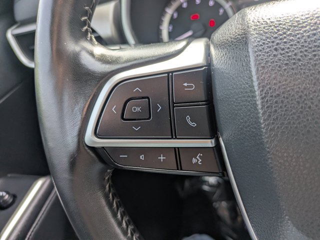 Used 2023 Toyota Highlander XLE AWD/4WD image 23
