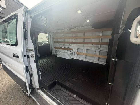 Used 2023 Ford Transit 250 Low Roof AWD w/ Exterior Upgrade Package image 18
