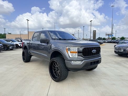 Used 2021 Ford F150 XL w/ STX Appearance Package RWD image 3