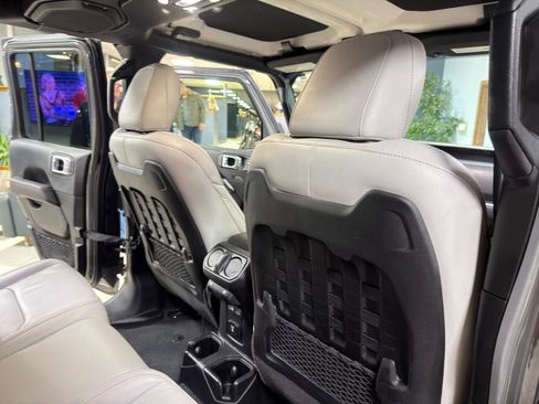 Used 2021 Jeep Gladiator Mojave image 29