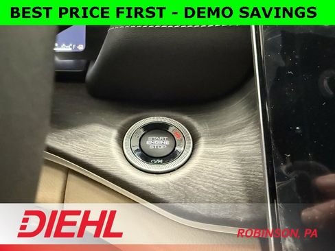 New 2025 Jeep Grand Cherokee L Limited w/ Black Appearance Package image 30