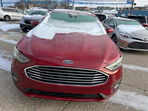 Used 2020 Ford Fusion SE w/ Equipment Group 151A image 3