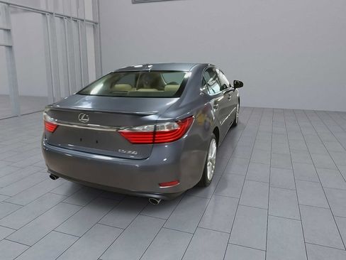 Used 2013 Lexus ES 350 w/ Luxury Pkg FWD image 8