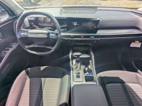 New 2026 Kia Sorento LX FWD image 15