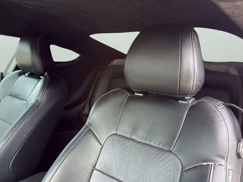 Used 2022 Ford Mustang GT Premium w/ Black Accent Package RWD image 6