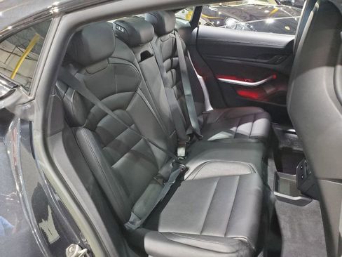 Used 2022 Porsche Taycan GTS image 23