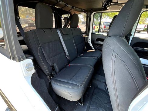 Used 2021 Jeep Wrangler Unlimited Sport image 21