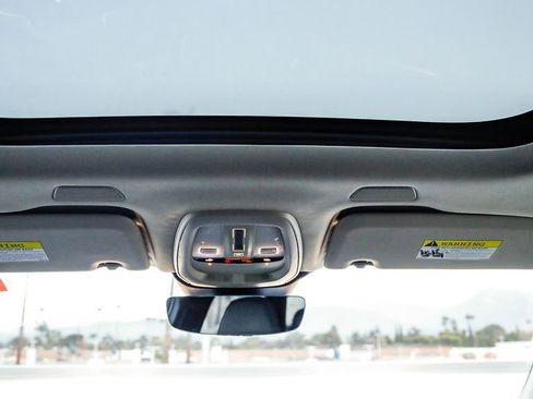 Used 2023 Volvo XC60 T8 Ultimate w/ Climate Package AWD/4WD image 18