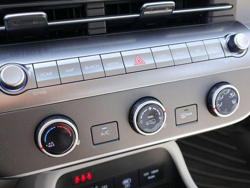 New 2026 Hyundai Kona SE image 14