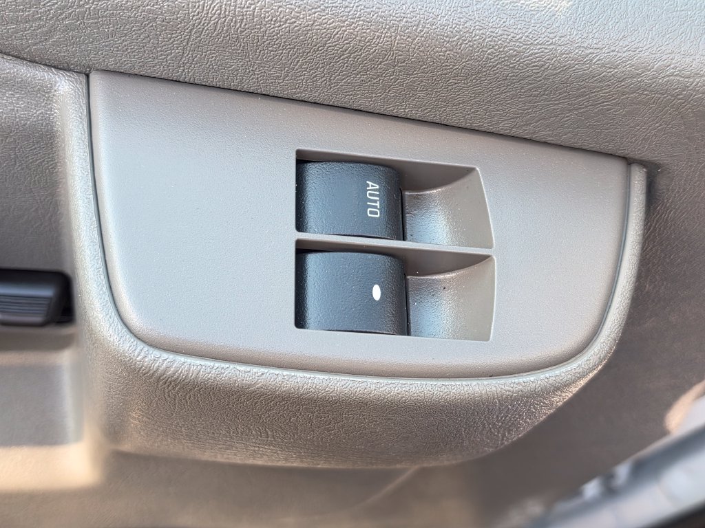 Used 2024 GMC Savana 3500 w/ Power Convenience Package RWD image 15