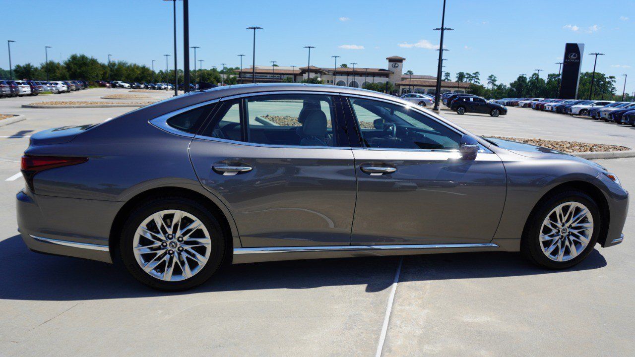 Certified 2022 Lexus LS 500 AWD w/ Interior Upgrade Package image 4
