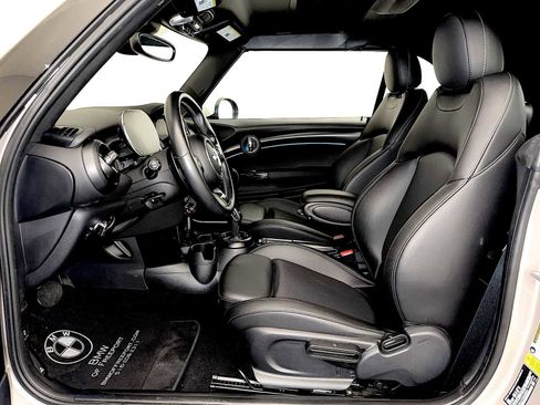 Certified 2024 MINI Cooper S image 9