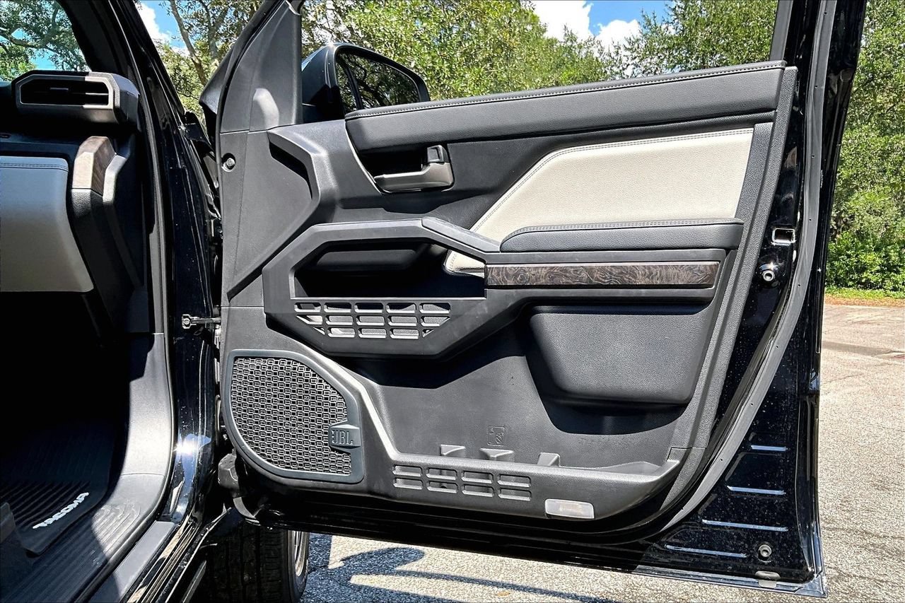 Used 2024 Toyota Tacoma Limited AWD/4WD image 28