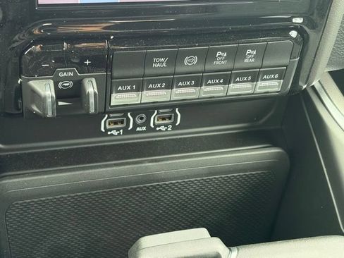 New 2026 RAM 2500 Big Horn AWD/4WD image 21