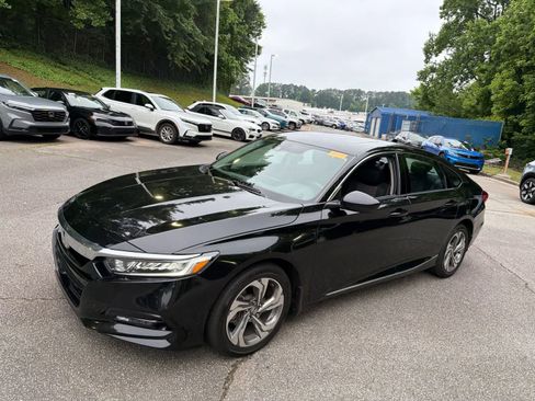 Used 2019 Honda Accord EX image 4