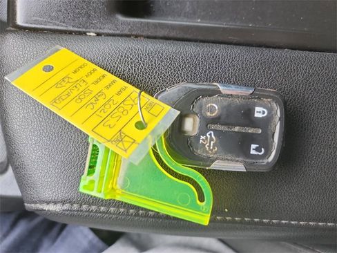 Used 2021 GMC Sierra 1500 Elevation image 30