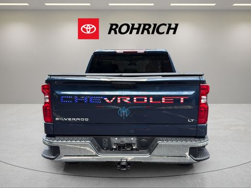 Used 2022 Chevrolet Silverado 1500 LT AWD/4WD image 7
