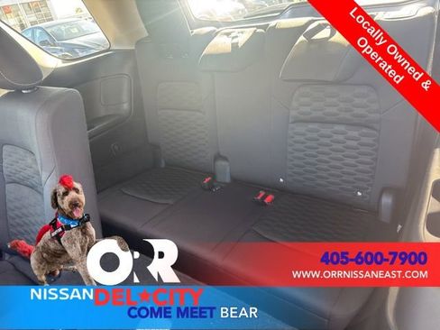 Used 2024 Nissan Pathfinder SV image 13