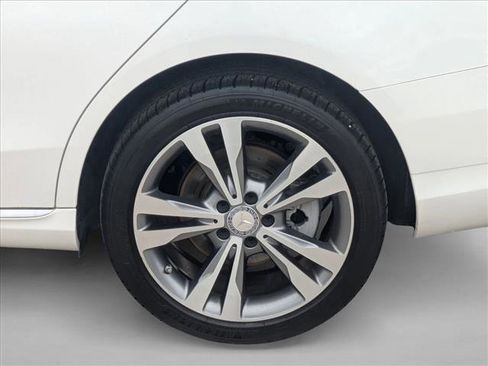 Used 2017 Mercedes-Benz C 300 4MATIC Sedan image 23