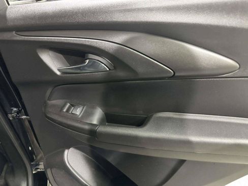Used 2021 Chevrolet TrailBlazer LT w/ Convenience Package FWD image 20