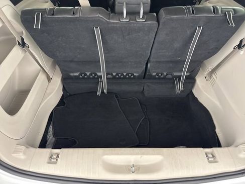 Used 2024 Chrysler Pacifica Touring-L image 31