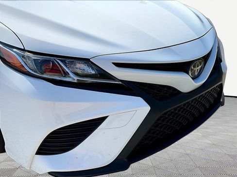 Used 2018 Toyota Camry SE w/ Moonroof Package FWD image 33