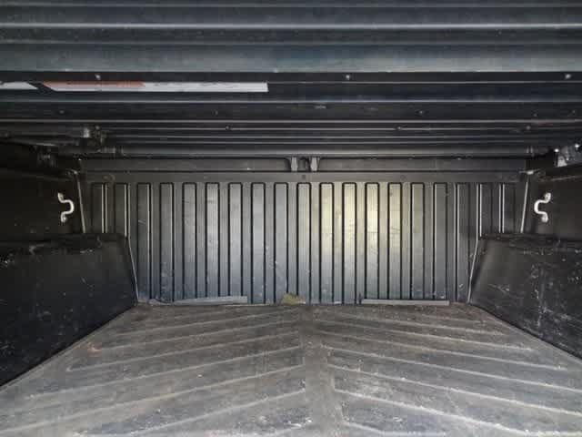 Used 2018 Toyota Tacoma TRD Sport AWD/4WD image 9