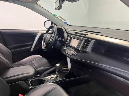 Used 2014 Toyota RAV4 Limited w/ Technology Package image 11